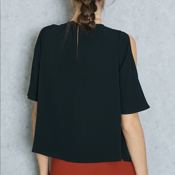 Topshop black cold shoulder keyhole top - Picture 2 of 9